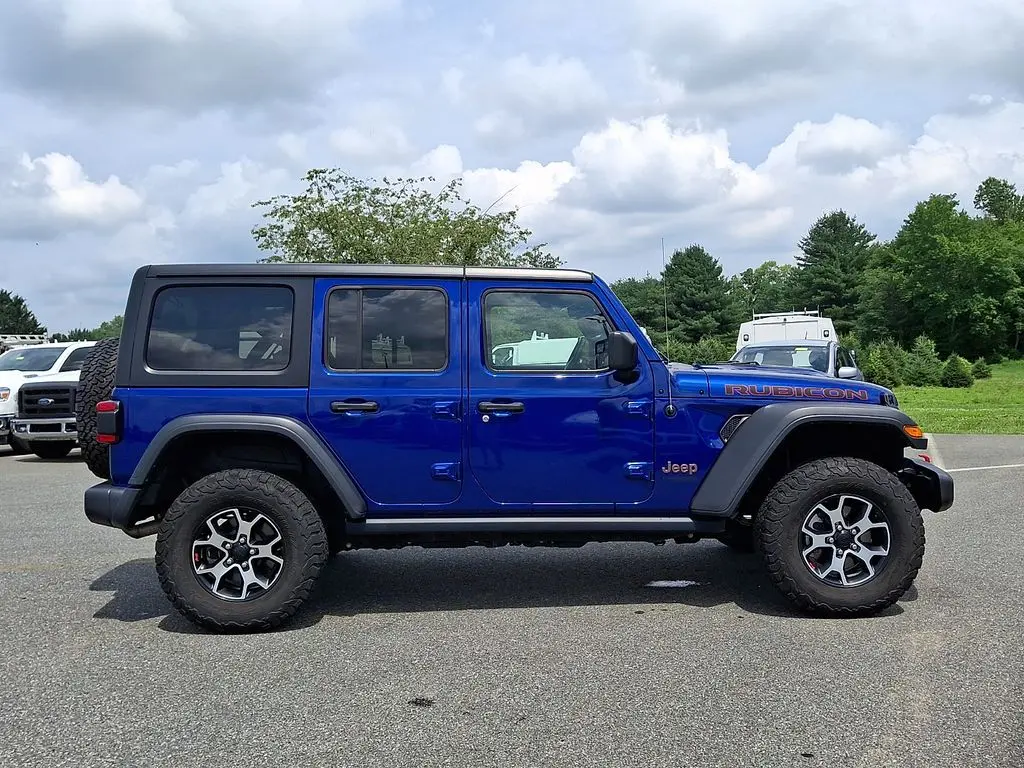 2019 Jeep Wrangler - $33,000