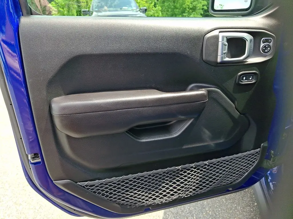 2019 Jeep Wrangler - $33,000