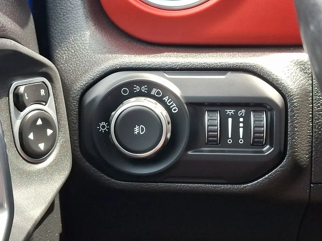 2019 Jeep Wrangler - $33,000