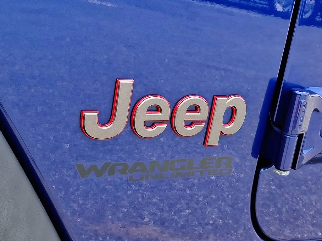 2019 Jeep Wrangler - $33,000