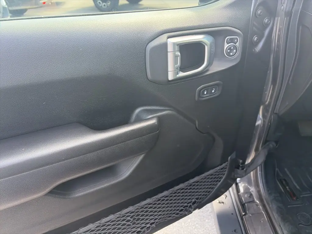 2021 Jeep Wrangler - $31,940