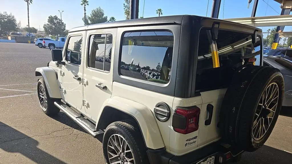 2023 Jeep Wrangler Sahara 4xe