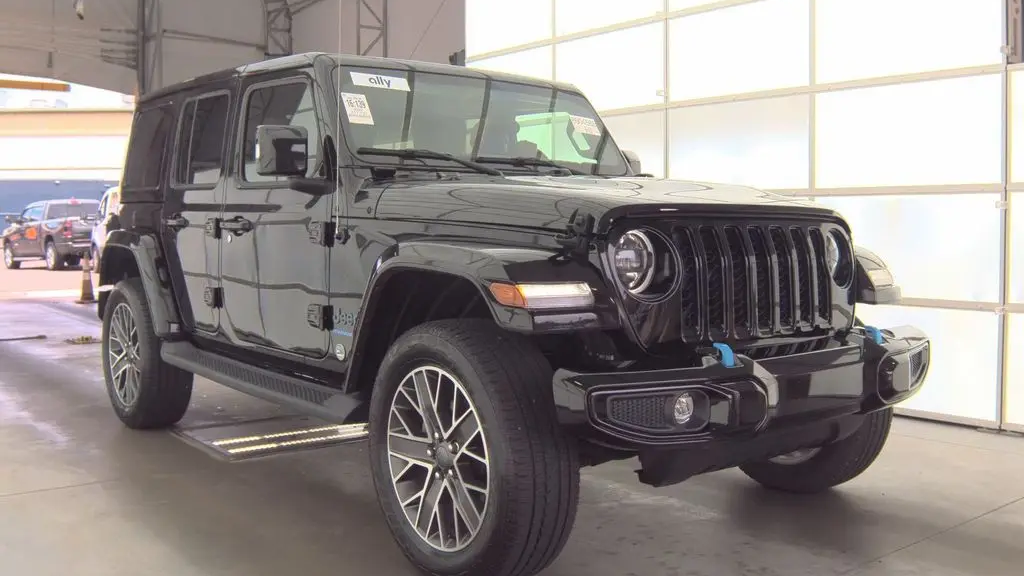 2023 Jeep Wrangler Sahara 4xe