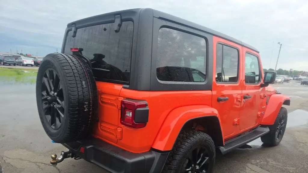 2023 Jeep Wrangler Sahara 4xe