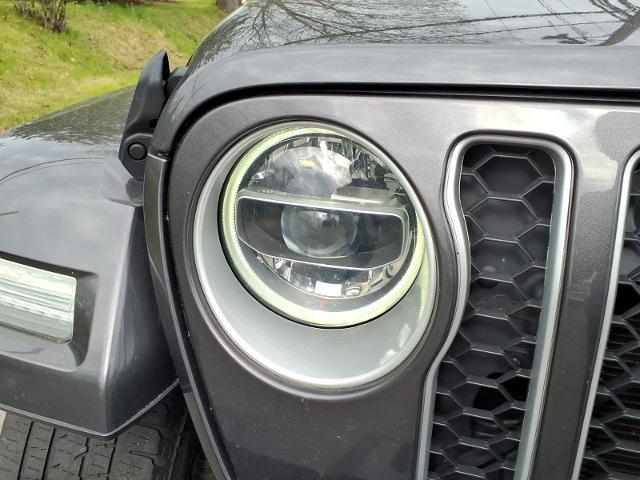 2022 Jeep Wrangler - $29,995