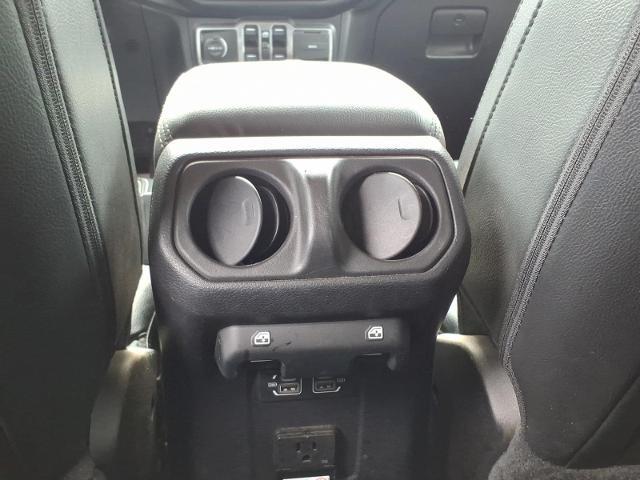 2022 Jeep Wrangler - $29,995