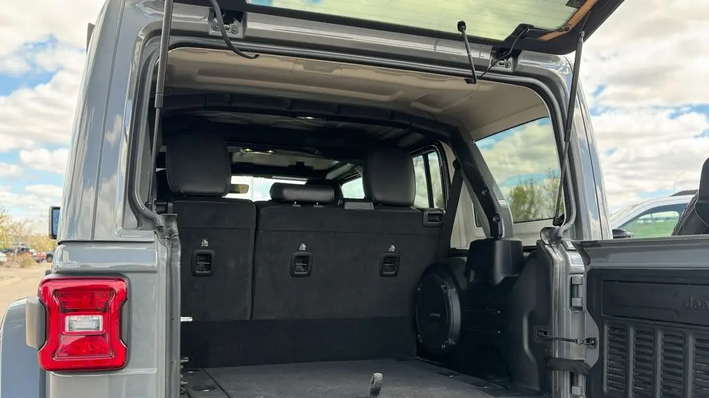 2023 Jeep Wrangler Sahara 4xe