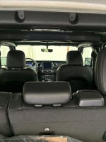 2023 Wrangler Thumbnail 32