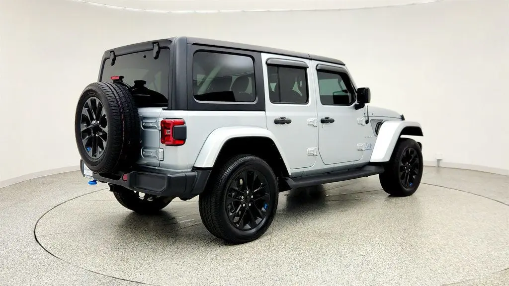 2023 Jeep Wrangler - $22,995