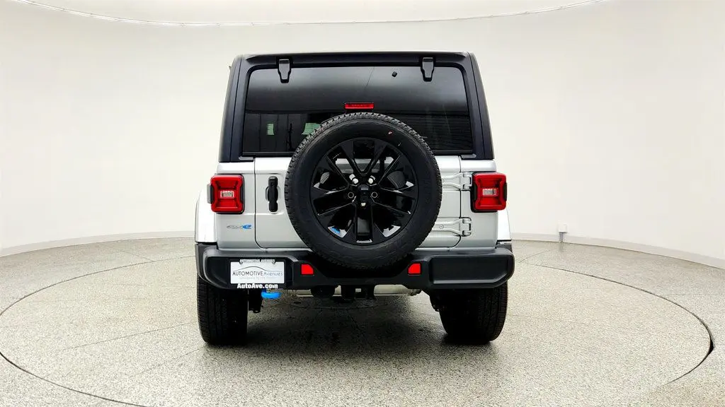 2023 Jeep Wrangler - $22,995