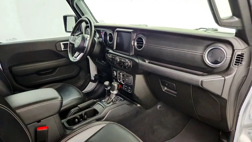 2023 Jeep Wrangler - $22,995