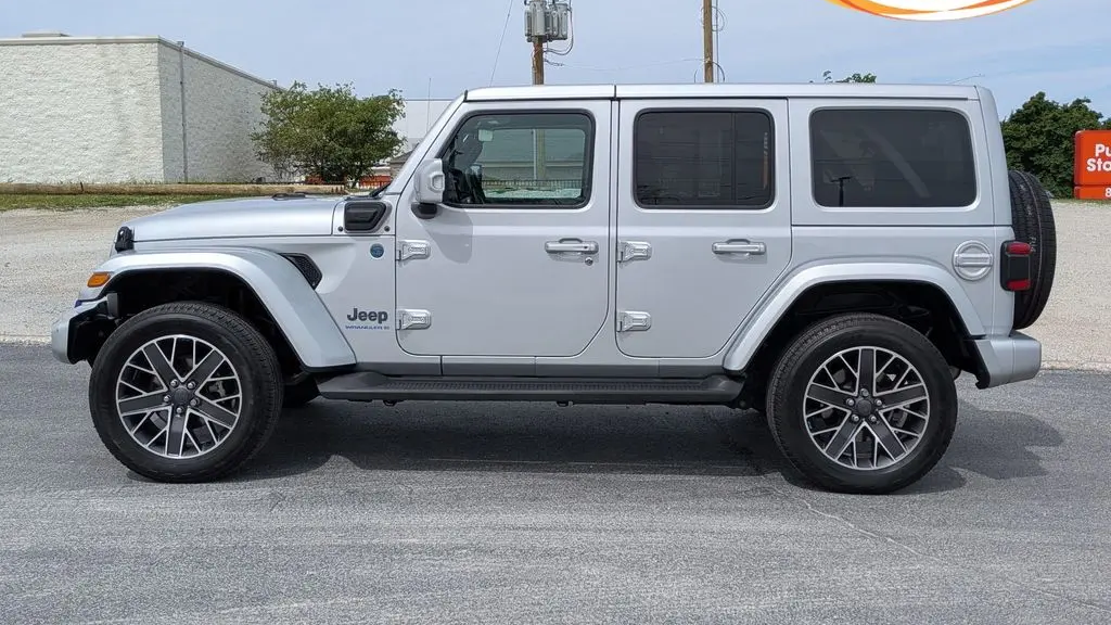 2023 Jeep Wrangler Sahara 4xe