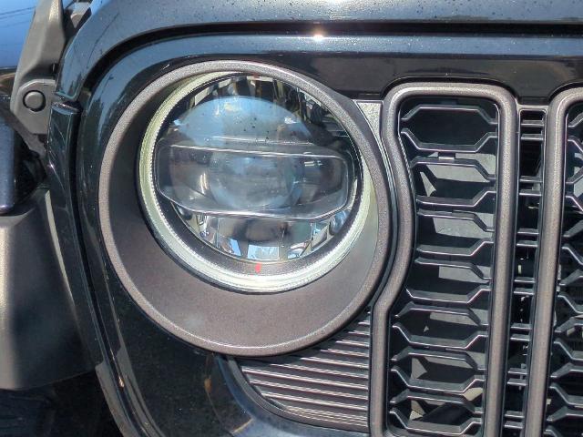2023 Jeep Wrangler - $60,352