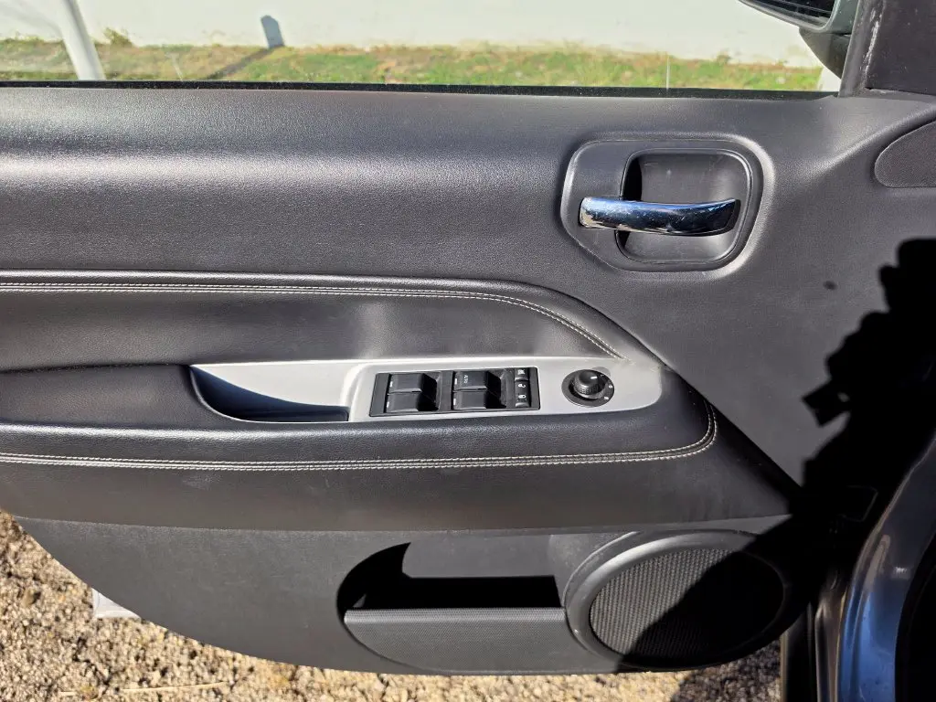 2016 Jeep Compass - $2,994