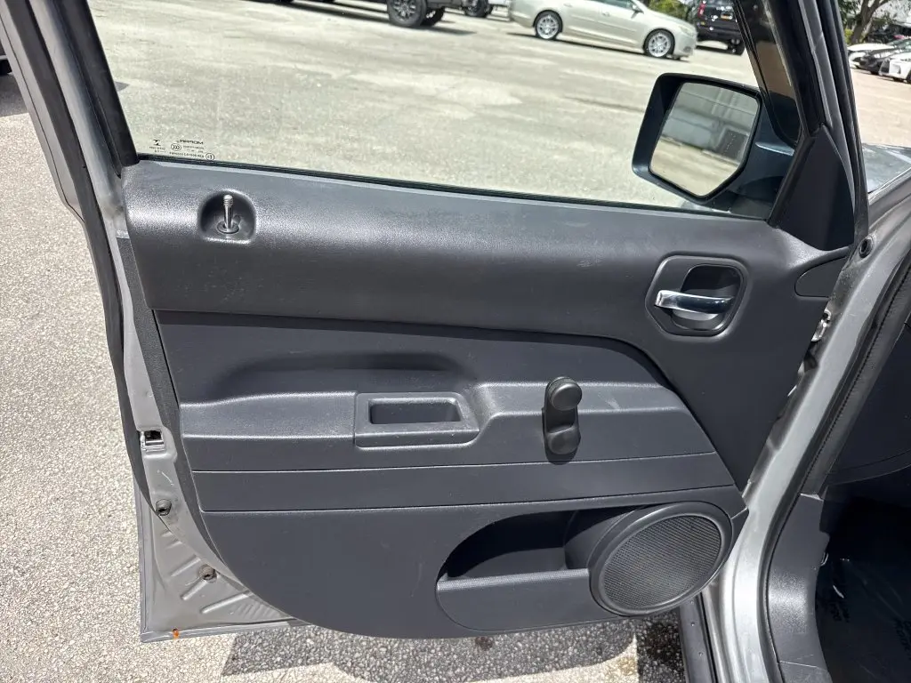 2016 Jeep Patriot - $9,900