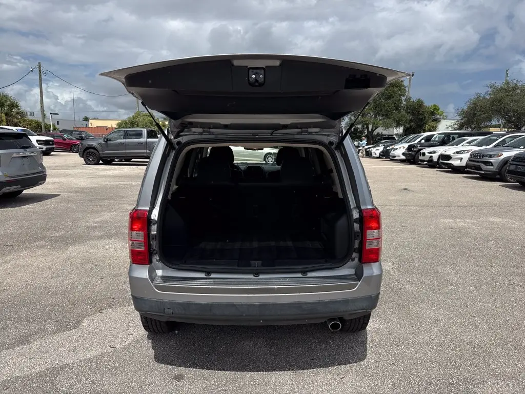 2016 Jeep Patriot - $9,900