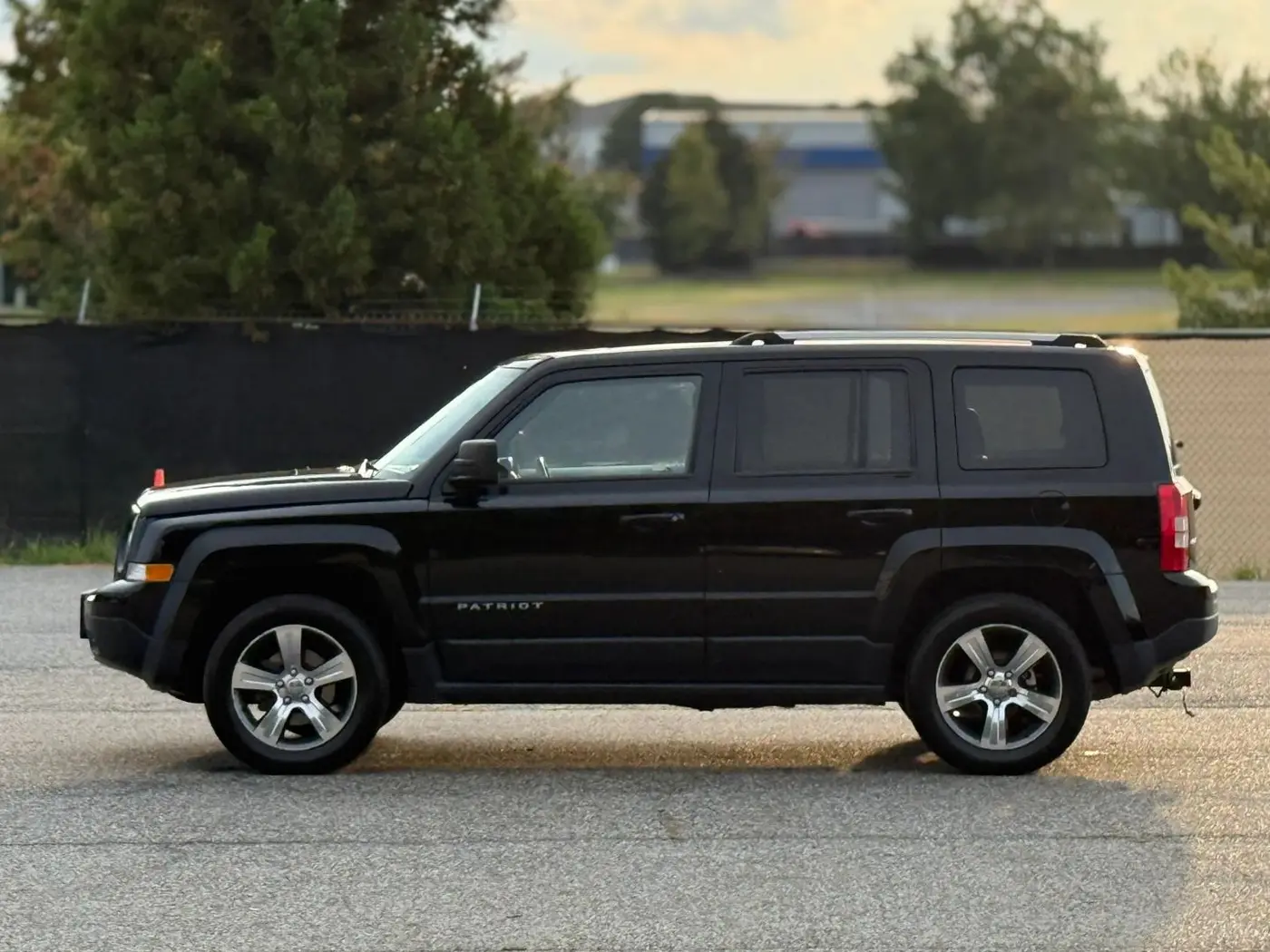 2017 Jeep Patriot - $9,950