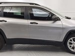 2016 Cherokee Thumbnail 2