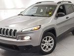 2016 Cherokee Thumbnail 5