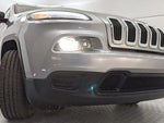 2016 Cherokee Thumbnail 21