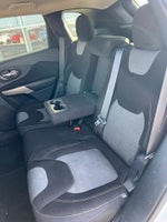 2017 Cherokee Thumbnail 8