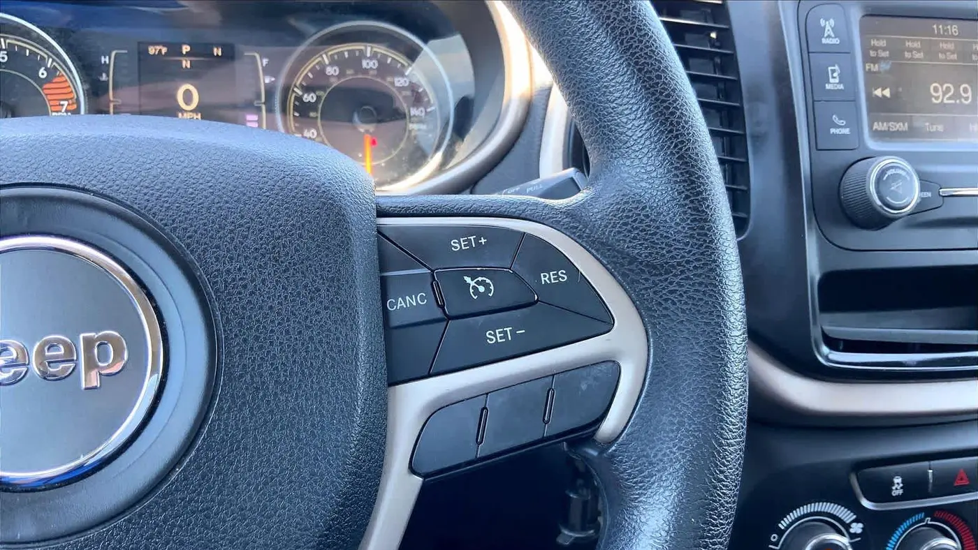 2016 Jeep Cherokee Sport Altitude