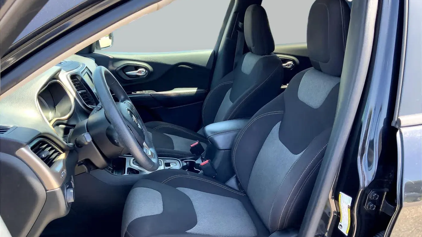 2016 Jeep Cherokee Sport Altitude