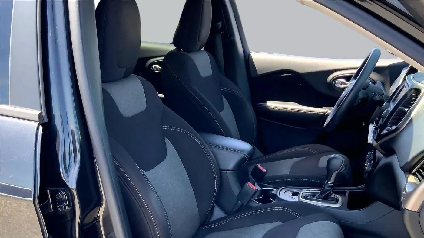 2016 Jeep Cherokee Sport Altitude