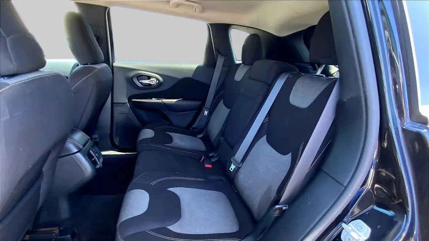 2016 Jeep Cherokee Sport Altitude