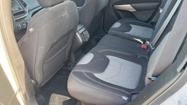 2017 Jeep Cherokee Sport
