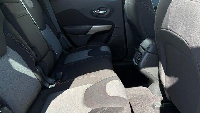 2017 Jeep Cherokee Sport