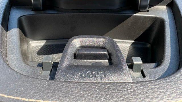 2017 Jeep Cherokee Sport