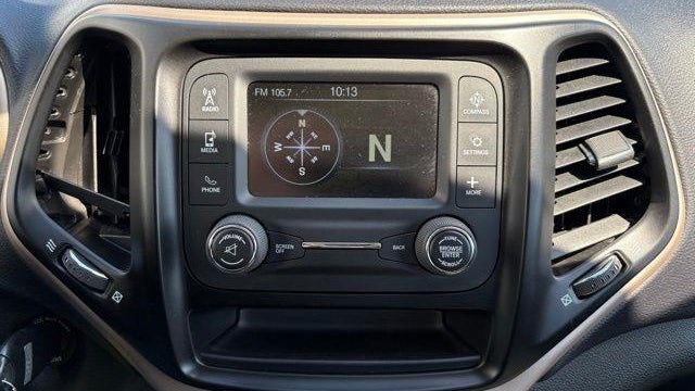 2017 Jeep Cherokee Sport