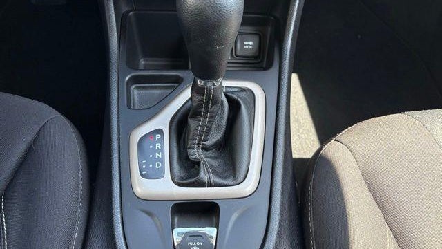 2017 Jeep Cherokee Sport