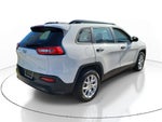 2016 Cherokee Thumbnail 4