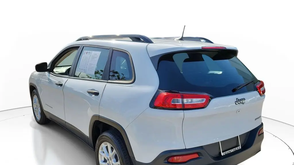 2016 Jeep Cherokee Sport Altitude