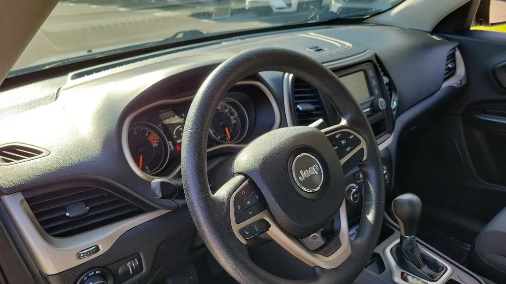2016 Jeep Cherokee Sport Altitude