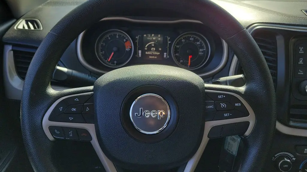 2016 Jeep Cherokee Sport Altitude
