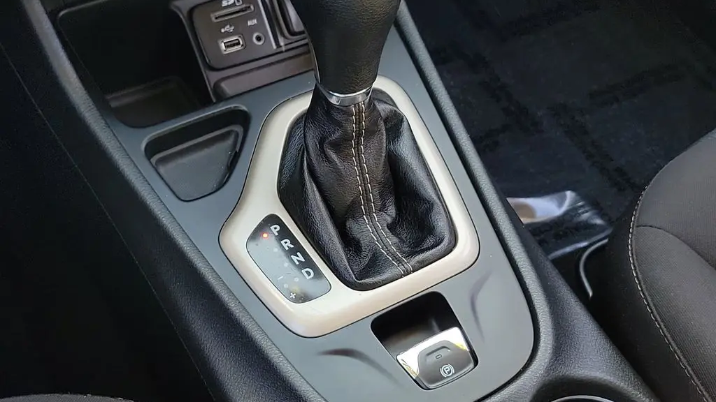 2016 Jeep Cherokee Sport Altitude