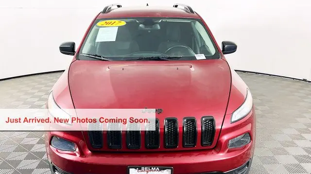 2017 Jeep Cherokee Sport