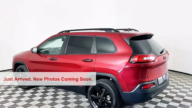 2017 Jeep Cherokee Sport