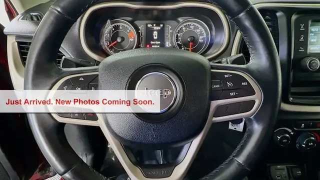2017 Jeep Cherokee Sport