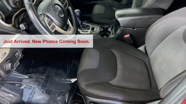2017 Jeep Cherokee Sport