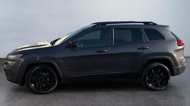 2017 Jeep Cherokee Sport