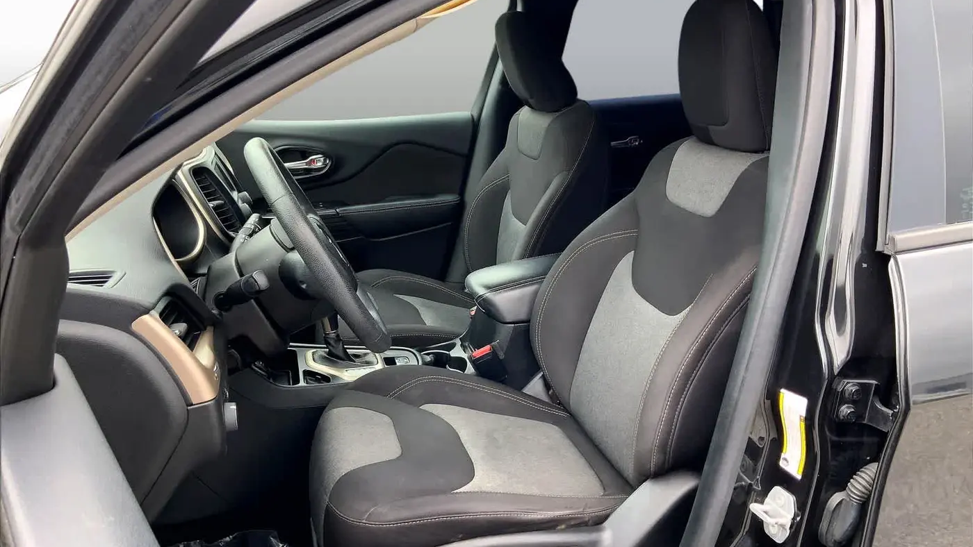 2016 Jeep Cherokee Sport Altitude