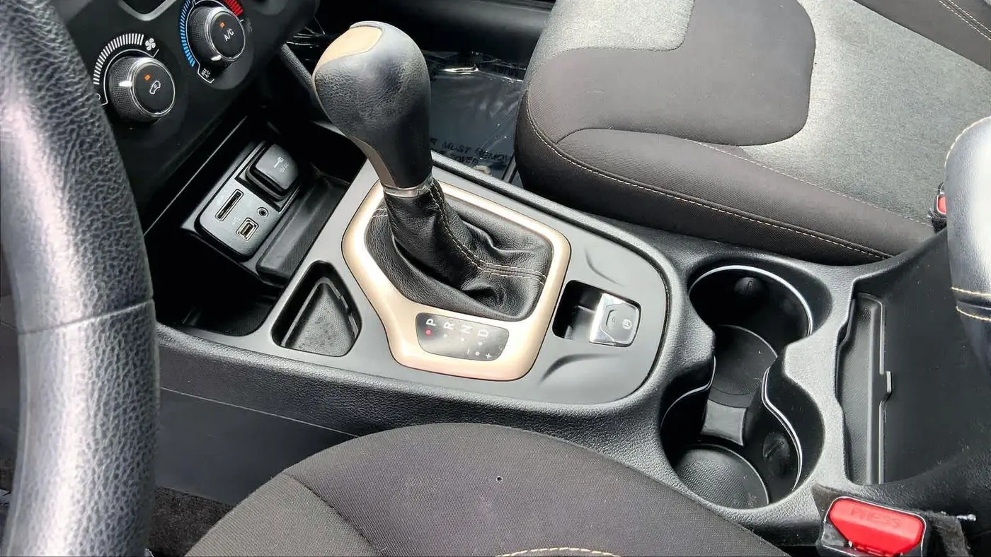 2016 Jeep Cherokee Sport Altitude