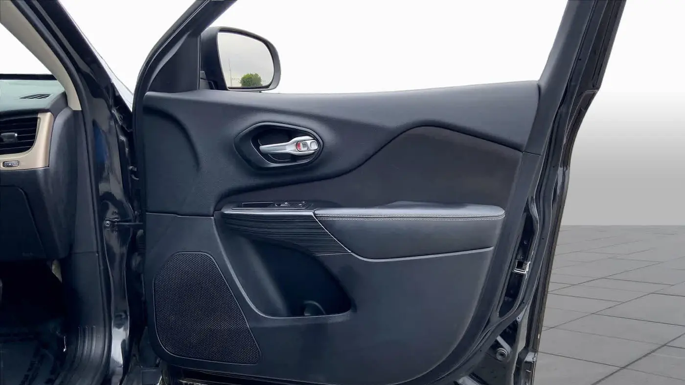 2016 Jeep Cherokee Sport Altitude
