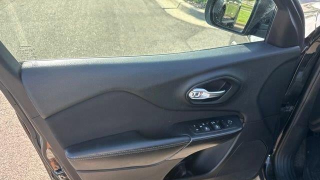2017 Jeep Cherokee Sport