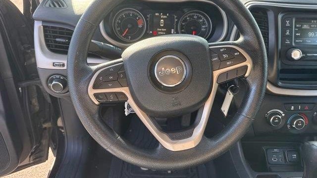 2017 Jeep Cherokee Sport