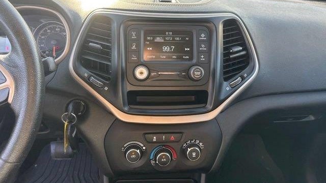 2017 Jeep Cherokee Sport